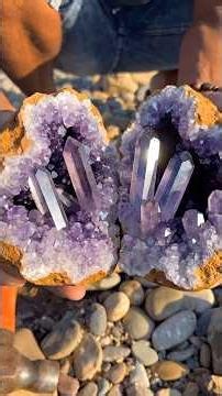 Hidden Amethyst Crystal Geode Revealed – Stunning Purple Quartz Discovery!