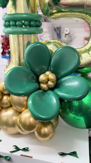 Balloon Flower Tutorial: Create Stunning Party Decorations