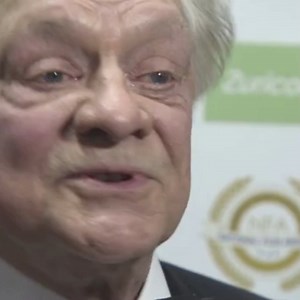 At 82, Sir David still describes himself as the 'little lad from Finchley' 📺 Full story: https://bit.ly/3sIk65L | MyLondon