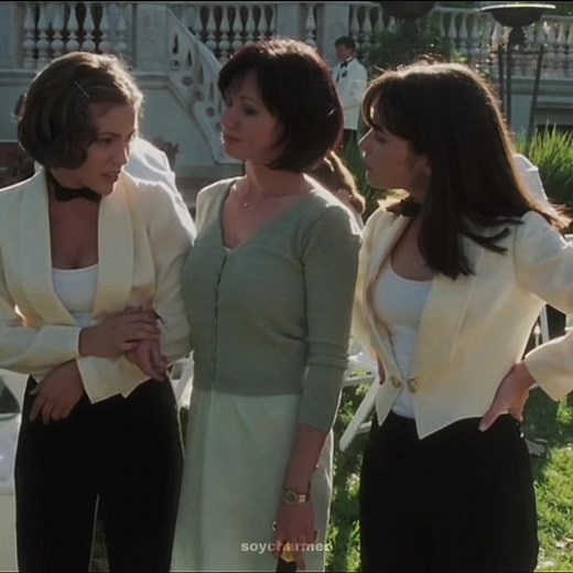 1x06 “The Wedding from Hell” 🪡 #charmed #charmededits #charmededit #piper #piperhalliwelledit #piperhalliwell #hollymariecombs #pruehalliwelledits #prue #pruehalliwell #shannendoherty #phoebehalliwell #phoebehalliwelledit #phoebe #alyssamilano #charmedforever #charmedlove #shannendohertyedit #alyssamilanoedit #hollymariecombsedit