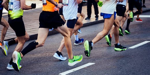 Overstriding Raises Your Risk of Knee Injury—Here’s How to Find Your Ideal Stride Length