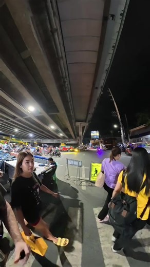 Experiencing the Jeepney Ride in the Philippines