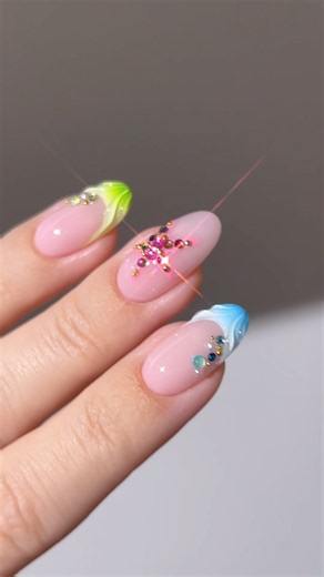 🌊⭐️🪸🫧 colorful starfish #nails #nailart #naildesign