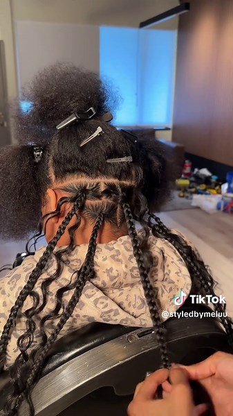 She loved it 🤭 #hairtok #seattlebraider #fulanibraids #watchmework #fy