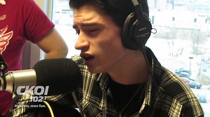 I Couldn’t Believe My Ears when I Heard This 17-Year-Old Sing ‘Blue Christmas’ by Elvis. Unreal!