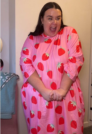 Is this not the most me thing ever?!?!? I’m OBSESSED! Plus size friendly nighty 💖🎀😇