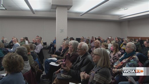 Conversation on potential danger of CO2 storage under Lake Decatur leads to biggest public forum turnout