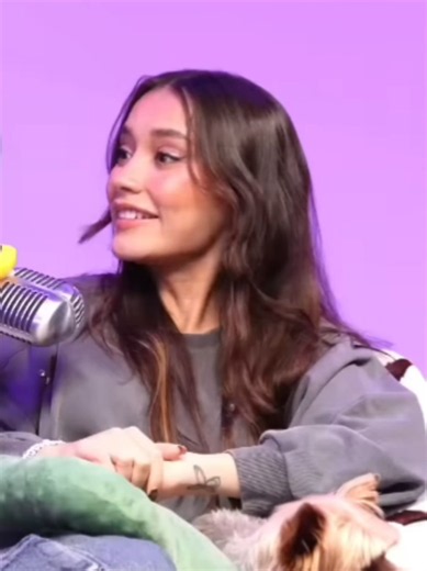 Lupita Villalobos dice 'mamá' a una señora | Las Alucines Parte 3