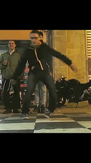 [now playing] Tupac - I get around [1993 + 2014]