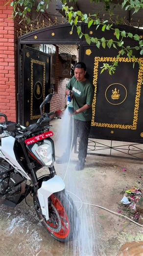 Foam Wash: The Ultimate Clean for Your Vehicle