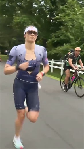 100K views · 1.1K reactions | Lucy Charles-Barclay is working hard to hold off Chelsea Sodaro 礪 Qatar Airways IRONMAN 70.3 Eagleman  Live now | proseries.ironman.com, YouTube, Outside TV, DAZN, iQIYI & more #IRONMANtri #IMProSeries | IRONMAN | Facebook