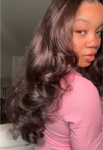 Mastering Bombshell Curls with Tuneful Hair