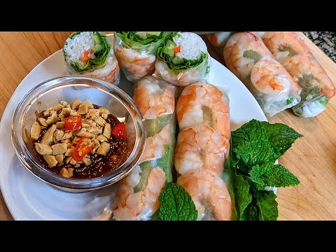 Fresh Vietnamese spring rolls recipe with nutty & spicy dipping sauce (goi cuon)