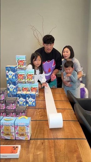 iPhone 17 Pro Max // Toilet Paper Roll Challenge