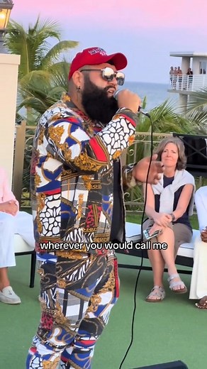 Singing oceans by the ocean... #ocean #singing #hillsong #singer #worshipmusic #christian #JimmyLevy | Jimmy Levy