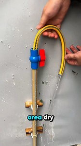 Easy way to replace a valve with running water #PlumbingTips #DIYProject #HomeRepair | Az0754