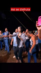Esta chica trae la alegria y flow | Lobo Guevara Music