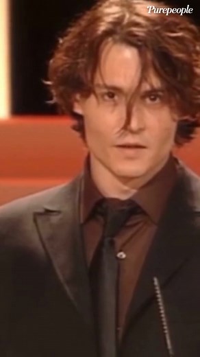 Johnny Depp et son discours en français à la cérémonie des César de 1999 | Purepeople.com