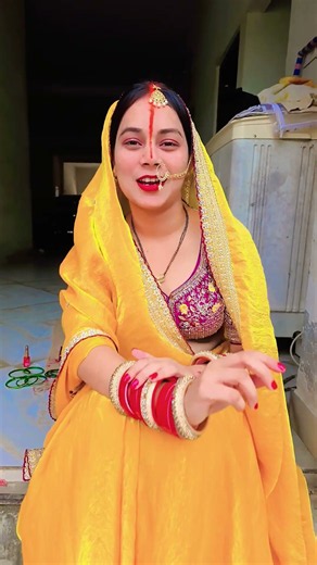 के ऐसी लग रही है कमेंट करके जरूर बताइएगा #shortvideo #shorts