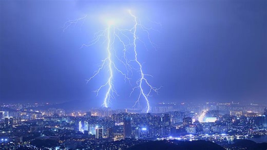 6 Unbelievable Lightning Facts You Never Knew