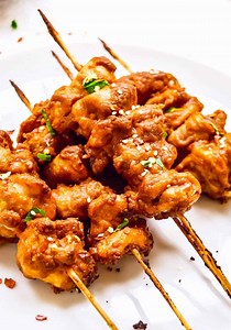 These chicken satay skewers are due for a comeback!