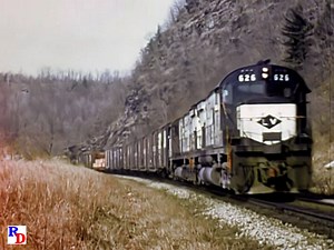 Even though the agent has a hoop, he hands off train orders to the Conductors on two Lehigh Valley cabooses. Then more great LV action. From the JPM show "Anthracite Railroads in the 70’s, Part 3" https://rfd.video/Anthracite3 | Railfan Depot