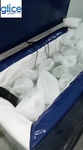 🧊 Ne perdez plus vos clients grâce à la Machine à Glaçons V1 Vous rêvez de glaçons rafraîchissants en un clin d'œil ? Ne cherchez plus ! Découvrez notre Machine à Glaçons V1, conçue pour répondre à tous vos besoins de rafraîchissement instantané. 🎯 Points forts : ✅ Production rapide : Obtenez des glaçons en seulement 4 heures ! ✅ Efficacité énergétique : Un appareil économe en énergie pour une utilisation respectueuse de l'environnement. ✅ Facile à utiliser : Un design intuitif pour des glaçon