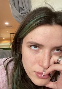 Bella Thorne - Live Stream 04/12/2020 • CelebMafia