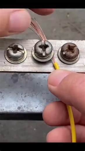 Fact Fusion Day on Instagram: "Pro Tip: Connecting Wires to a Terminal the Clean Way! Insane Wire Splitting and Heat Shrink Trick! The RIGHT Way to Split and Connect Solid Core Wire Electrical Life Hack: Neat Wire Connection Technique Ultimate Guide to Split Wire Termination Category,Hashtags Trade/Skill,#ElectricianLife #WiringTips #ElectricalWork #DIYProjects #HomeImprovement Technique/Tools,#WireSplitting #HeatShrink #CopperWire #ElectricalHacks #WireTermination Content Format,#Shorts #YouTub