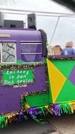 This Mardi Gras Float is a Modified Bus #mardigras #louisiana #modifiedbus