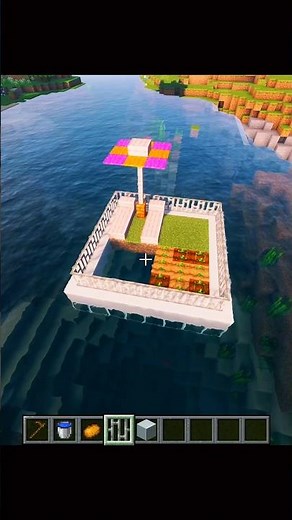 This Floating Minecraft Build Hack is GENIUS! 🌊☀️ #minecraft #minecraftbuilding