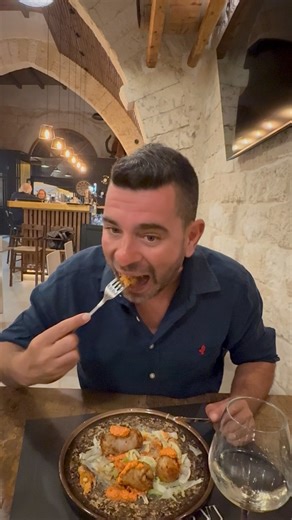 17K views · 311 reactions | La nostra prima cena fuori a Lampedusa ️ Abbiamo scelto il ristorante la "Baracca" Pippo ci ha accolti benissimo nel suo locale con un ambiente soft e con cibo delizioso Aperto estate e inverno se siete a Lampedusa vale la pena provare  | L’isolano in viaggio | Facebook