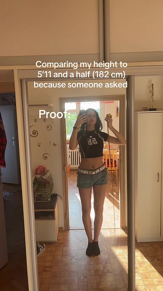 Comparing Heights: A Tall Girl's Perspective