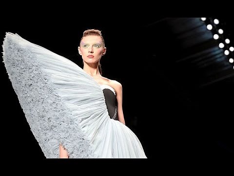 Viktor & Rolf | Spring Summer 2010 Full Fashion Show | Exclusive