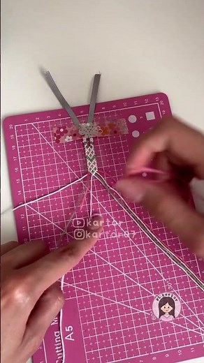Making a variation of a chevron bracelet 🩷🤍💚
