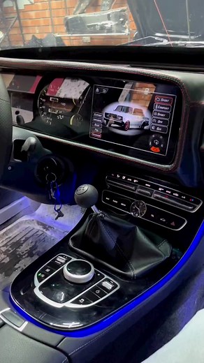 A Vintage Lada 2107 with a modern Mercedes Benz Interior 🔥