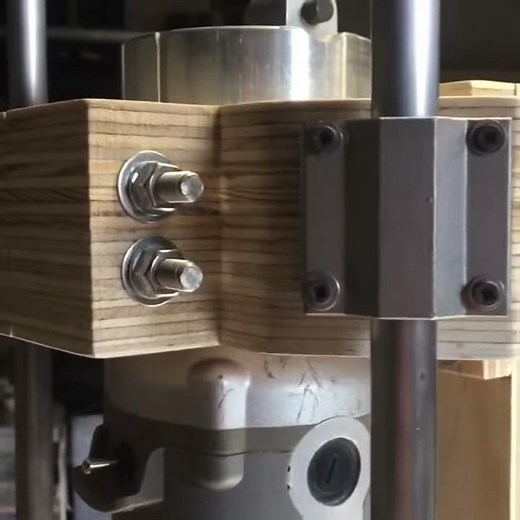 Motorized Router Lift