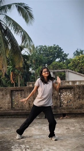 Ban ja tu l Dance cover #shorts #ytshorts #dance #trending #bollywood
