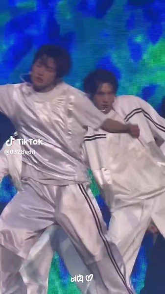 250621 24/7 WITH US Concert in Seoul D2 - Freestyle (dance break) | ©️ hanjihoonfan on x #tws #투어스 #jihoon #hanjihoon #한지훈