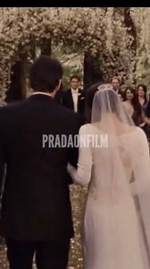 11K views · 764 reactions | Y bueno Twilighters, me despido con este pequeño vídeo editado de la boda de Edward y Bella, me pareció muy bonito殺❤️ Espero les haya gustado el contenido de hoy; pasen linda tarde ღ퓥퓪퓵퓮 퓣픀퓲퓵퓲퓰퓱퓽ღ Créditos: @twilight_forever_edits | La Saga Crepúsculo Mi Vida Ѽ | Facebook