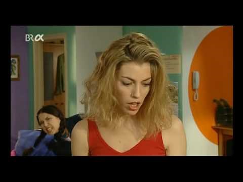 Extra en español 01-01 La llegada de Sam