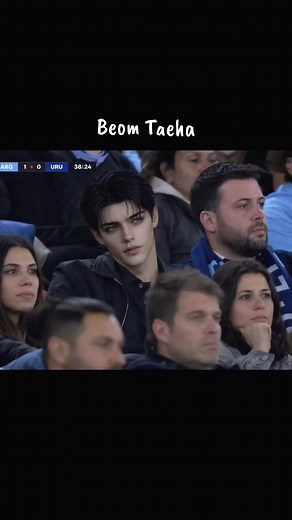 Beom Taeha in the Stands — Tears on a Withered Flower Scene
