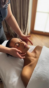 Einfach hinlegen, entspannen und verwöhnen lassen! 💆‍♀️✨ Eine wohltuende Massage löst Verspannungen, bringt Körper und Geist in Balance und sorgt für pure Tiefenentspannung. Gönn dir eine Auszeit und genieße den Moment! ❤️ #stockfeeling #stockmoments #massage #relaxing #metime #massagetherapy #zillertal_tirol #zillertal | STOCK resort
