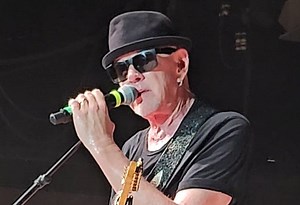 Watch: GREAT WHITE's MARK KENDALL Pays Tribute To JACK RUSSELL, Calls Him 'The Greatest Singer Ever'