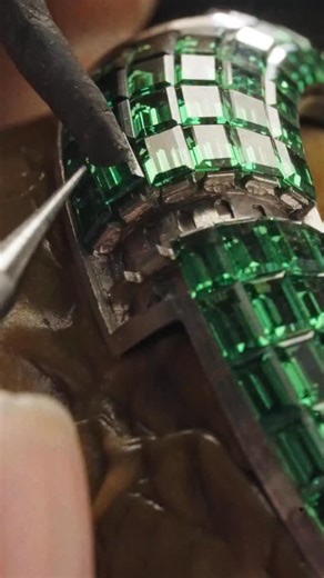 Art Daily Dose on Instagram: "@jacobandco presents the Brilliant Flying Tourbillon Tsavorites — a timepiece where vibrant color meets refined movement. ✨ Set entirely with tsavorites, from the case to the movement, this watch creates a seamless surface of green brilliance. At its heart, a flying tourbillon adds constant motion, blending elegance, precision, and bold design into one striking piece. #JacobAndCo"