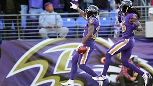 Cyrus Jones Breaks Out With Huge Punt Return Touchdown