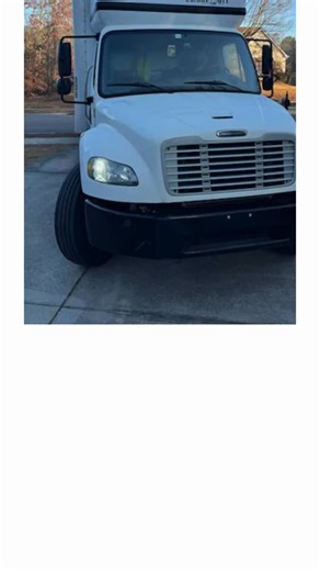 🚨 Last Chance in 2025! 🚨 We have ONLY 2 installation spots left this year for our box truck sleeper 🚚🛏️ 📍 One spot in Chicago 📍 One spot in Atlanta ⏳ Please hurry — starting January 2026, we will be forced to raise prices due to increased material and labor costs. 🔥 This is your FINAL opportunity to install our basic sleeper package for just $4,900. 📅 First come — first served. 📩 DM us now to lock in your city and secure your spot! #truckupfit #schangtt #truckconversion #roofsleeper #sl