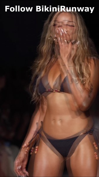 The END😍#fyp #viral #model #bikini #modeling #swimwear #modelpose #bikinimodels