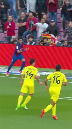 176K views · 1.7K reactions | Top 5 Most Skillful Players in Football History  #footballskills #legends #Opydaily #shorts | Manchester United Network | Facebook