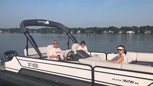 SunCatcher Pontoons from G3 Boats has a beautiful Elite 326 for us to test and its winning over our testing crew. | Pontoon & Deck Boat magazine